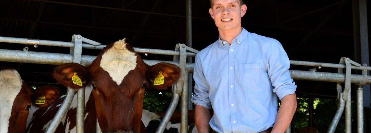 Persfoto-Ruben-Klein-Teeselink-portefeuillehouder-melkveehouderij-NAJK-smal-1200x430